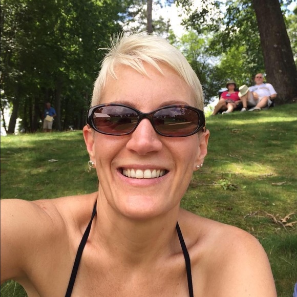 Meet your Posher, Shelly - Picture 3 of 5